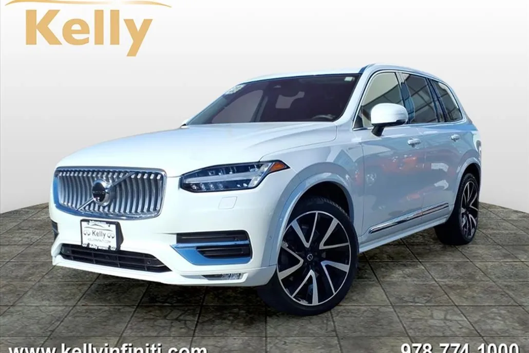 2024 Volvo XC90 Plus photo 1