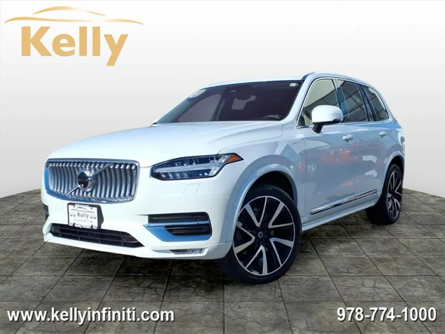 2024 Volvo XC90 Plus photo 1