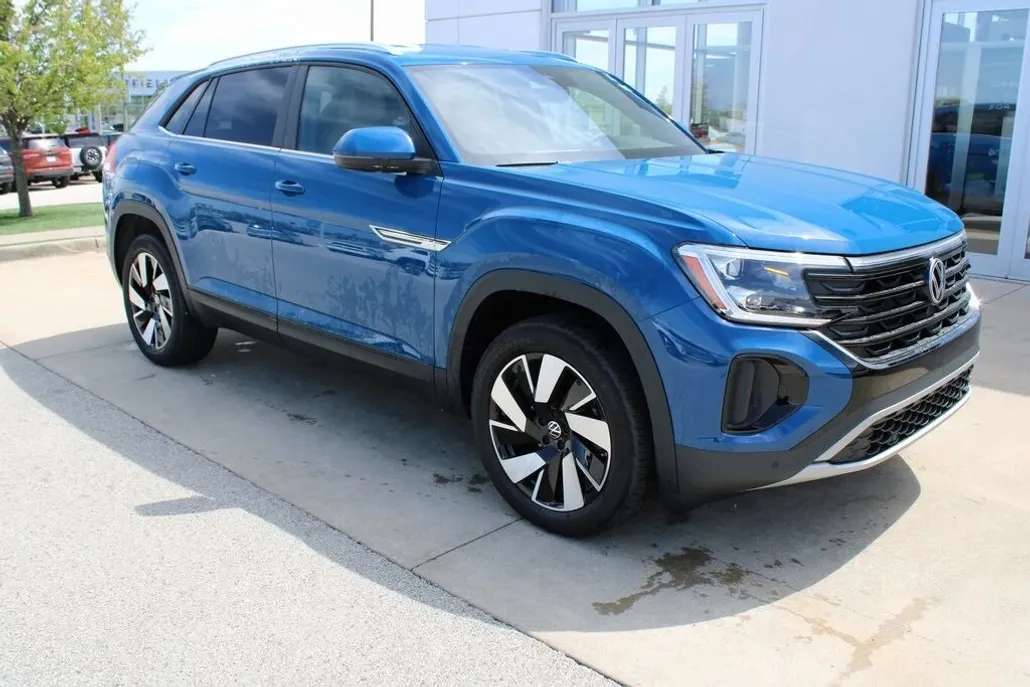 2025 Volkswagen Atlas Cross Sport SE Technology photo 1