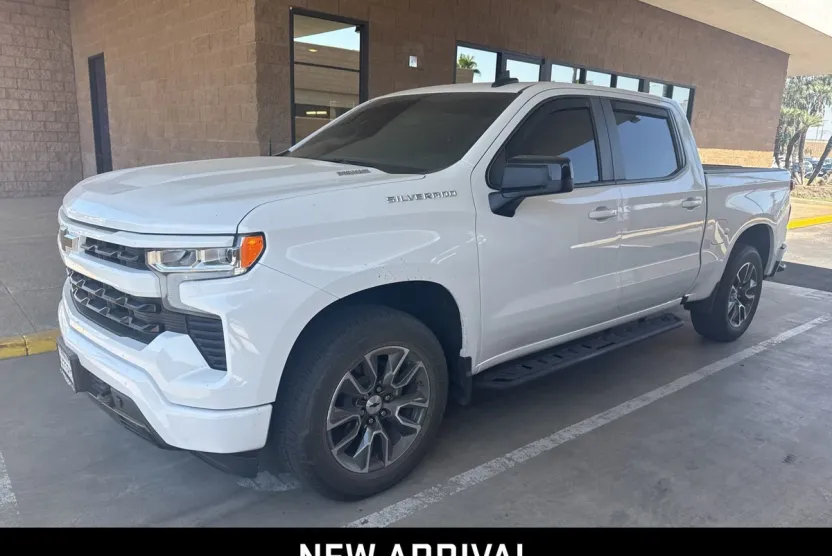 2024 Chevrolet Silverado 1500 RST photo 1