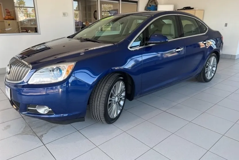 2013 Buick Verano Leather photo 1