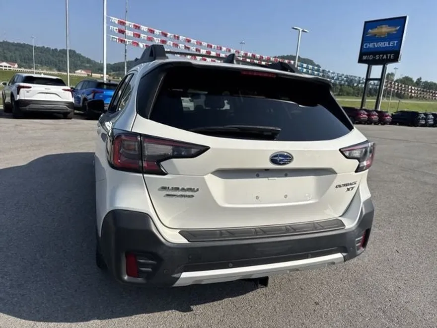 2021 Subaru Outback Limited XT photo 1