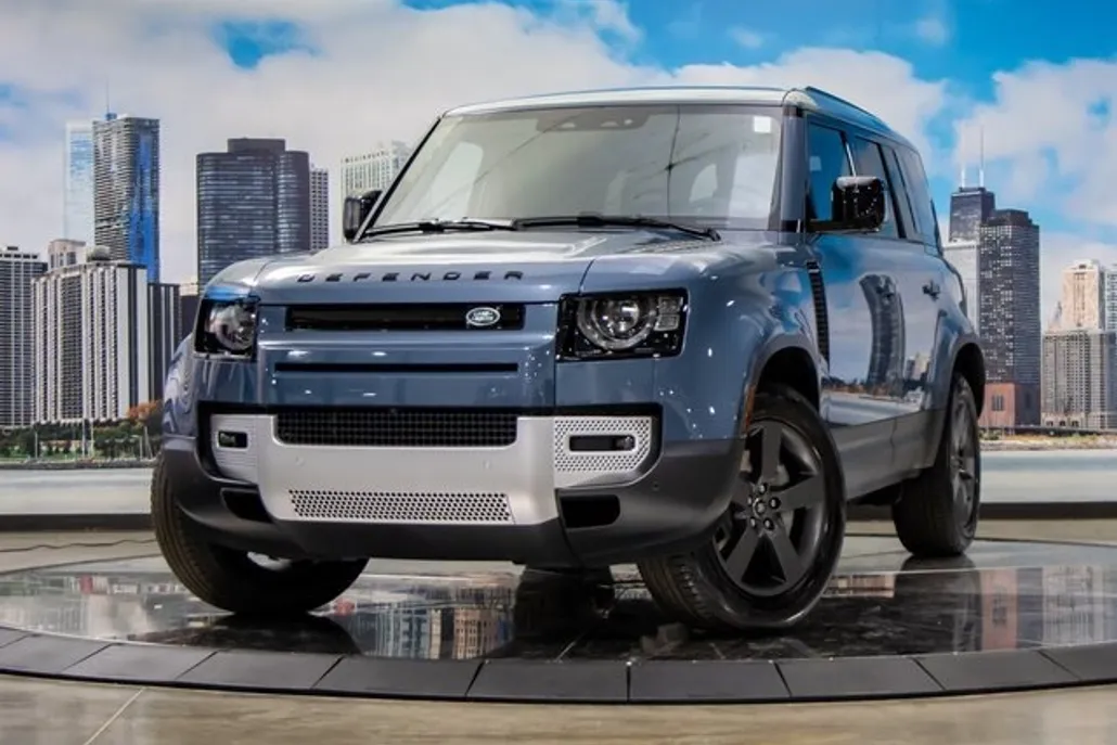 2025 Land Rover Defender 110 S photo 1