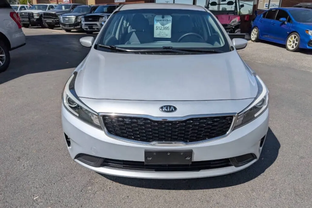 2017 Kia Forte LX S photo 1