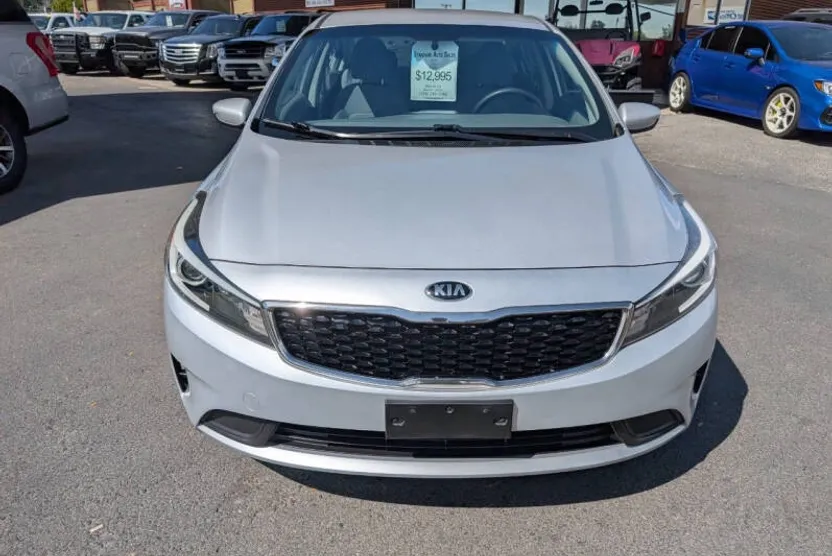 2017 Kia Forte LX S photo 1