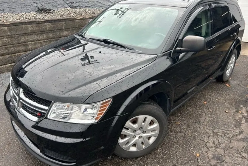 2017 Dodge Journey SE photo 1
