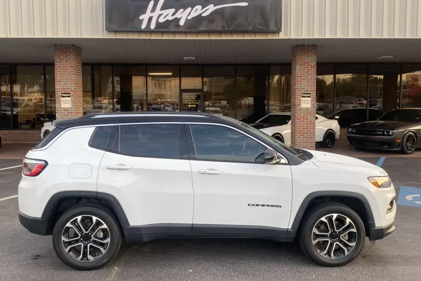 2022 Jeep Compass Limited photo 1