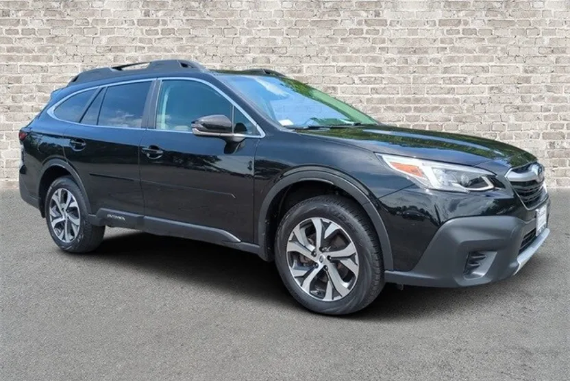 2022 Subaru Outback Limited photo 1
