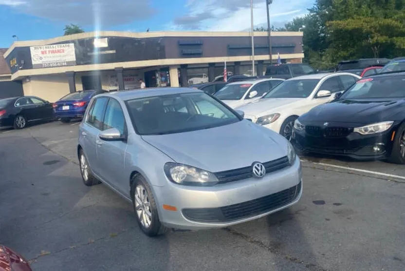 2013 Volkswagen Golf 2.5L photo 1