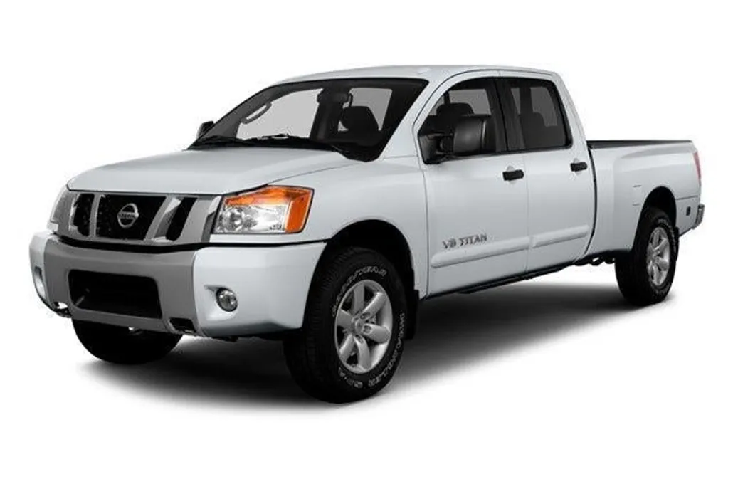 2014 Nissan Titan SL photo 1