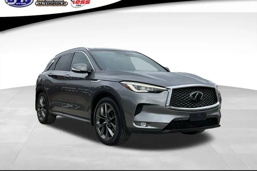 2019 Infiniti QX50 Essential photo 1