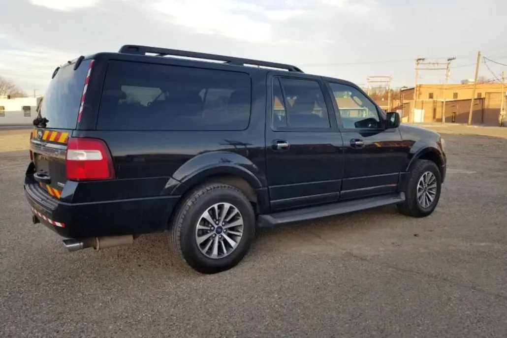 2016 Ford Expedition MAX XLT King Ranch photo 1