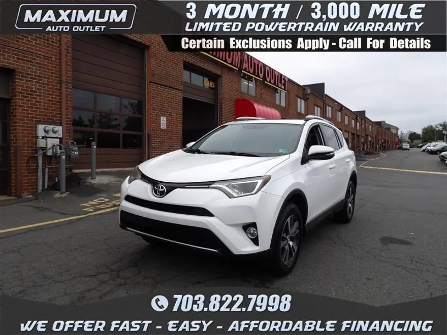 2016 Toyota RAV4 XLE photo 1