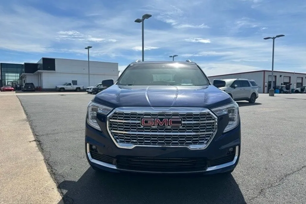 2022 Gmc Terrain Denali photo 1