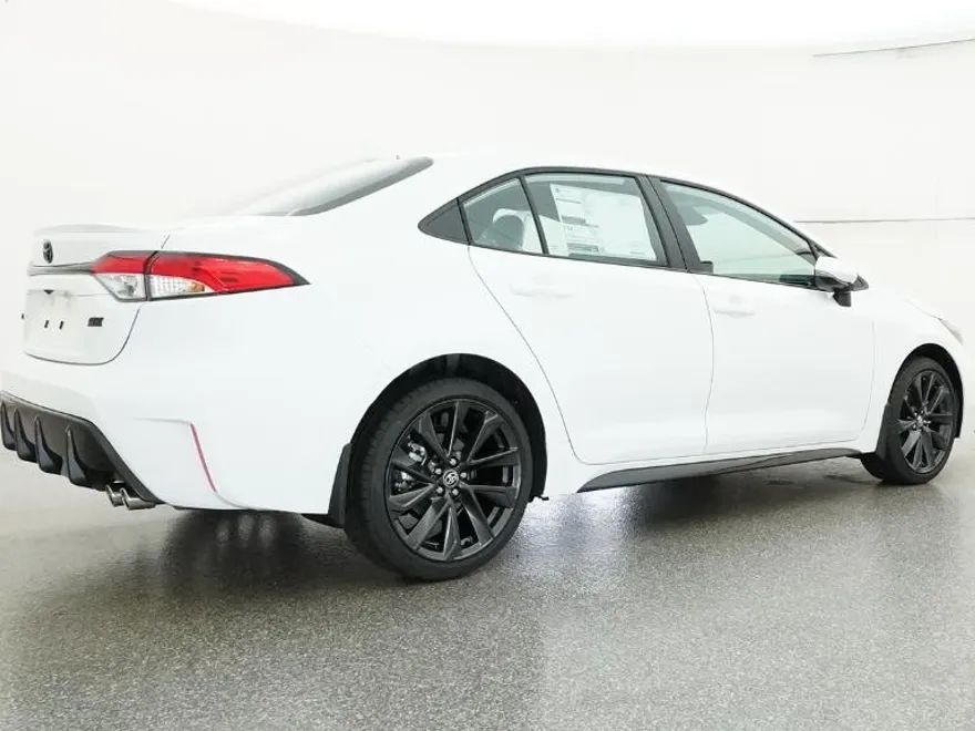 2026 Toyota Corolla SE photo 1