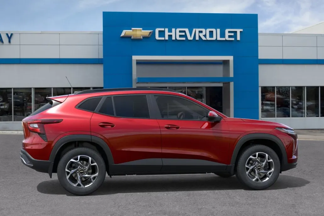 2026 Chevrolet Trax LT photo 1