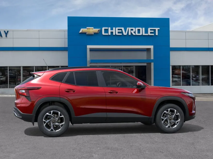 2026 Chevrolet Trax LT photo 1