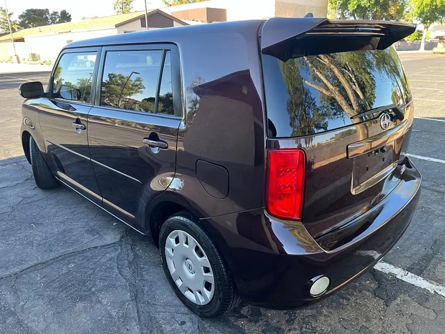 2008 Scion xB photo 2