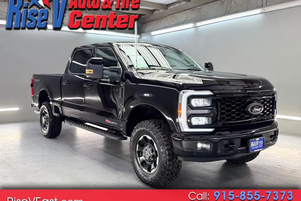 2025 Ford F-250 Lariat Tremor photo 1