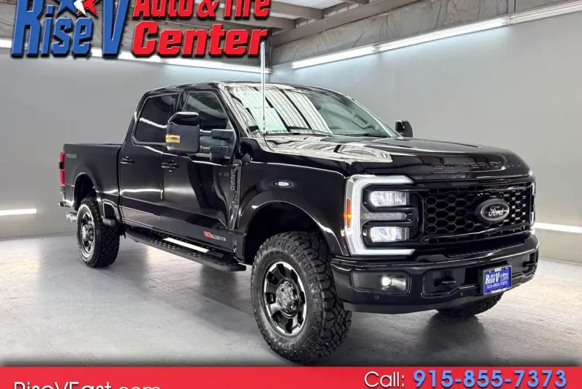 2025 Ford F-250 Lariat Tremor photo 1