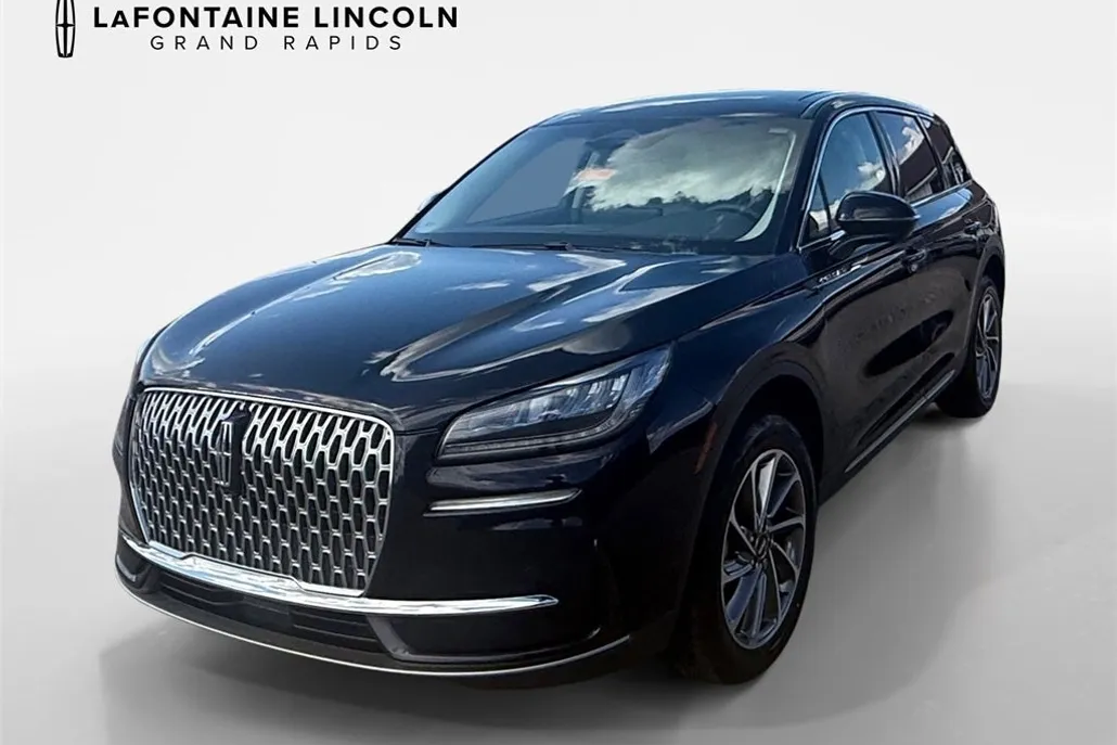 2023 Lincoln Corsair Standard photo 1