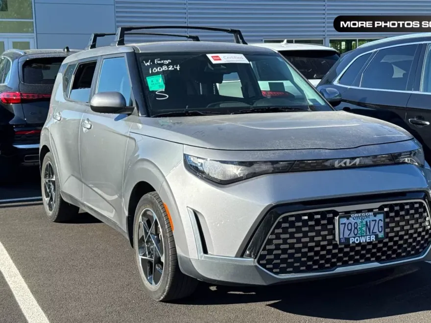 2023 Kia Soul EX photo 1