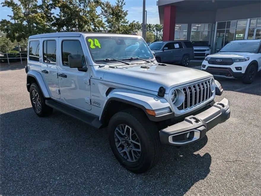 2024 Jeep Wrangler Sahara photo 1
