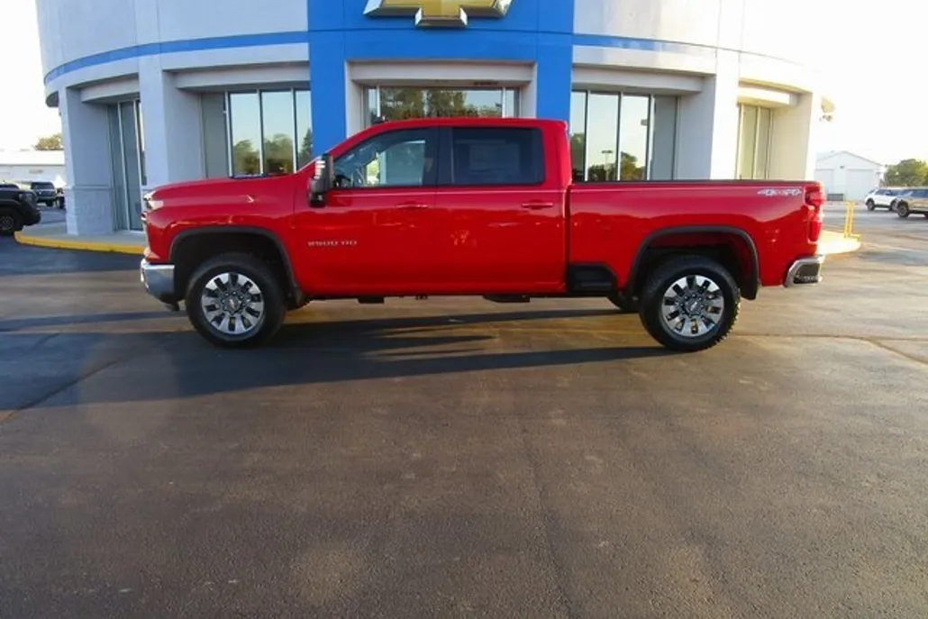 2026 Chevrolet Silverado 2500HD LT photo 1