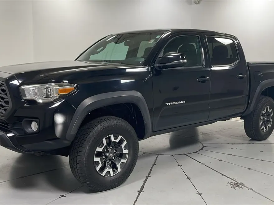 2022 Toyota Tacoma TRD Off-Road photo 1