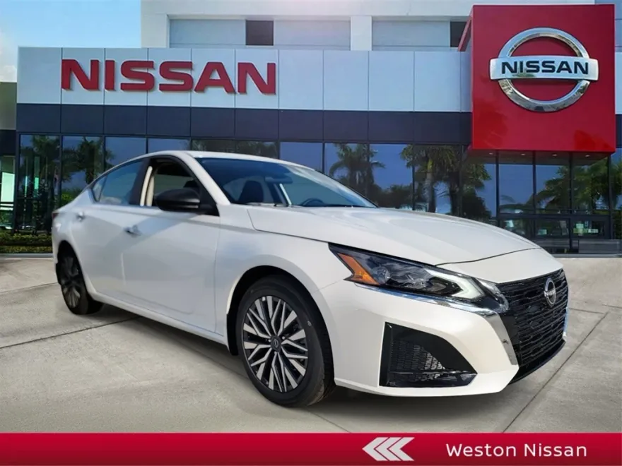 2025 Nissan Altima SV photo 1