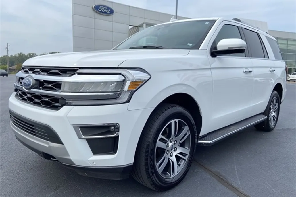 2023 Ford Expedition Limited photo 1