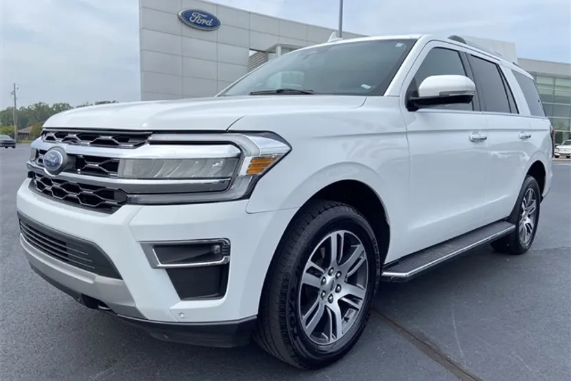 2023 Ford Expedition Limited photo 1