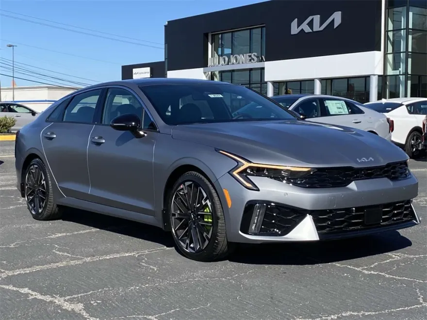 2025 Kia K5 GT photo 1