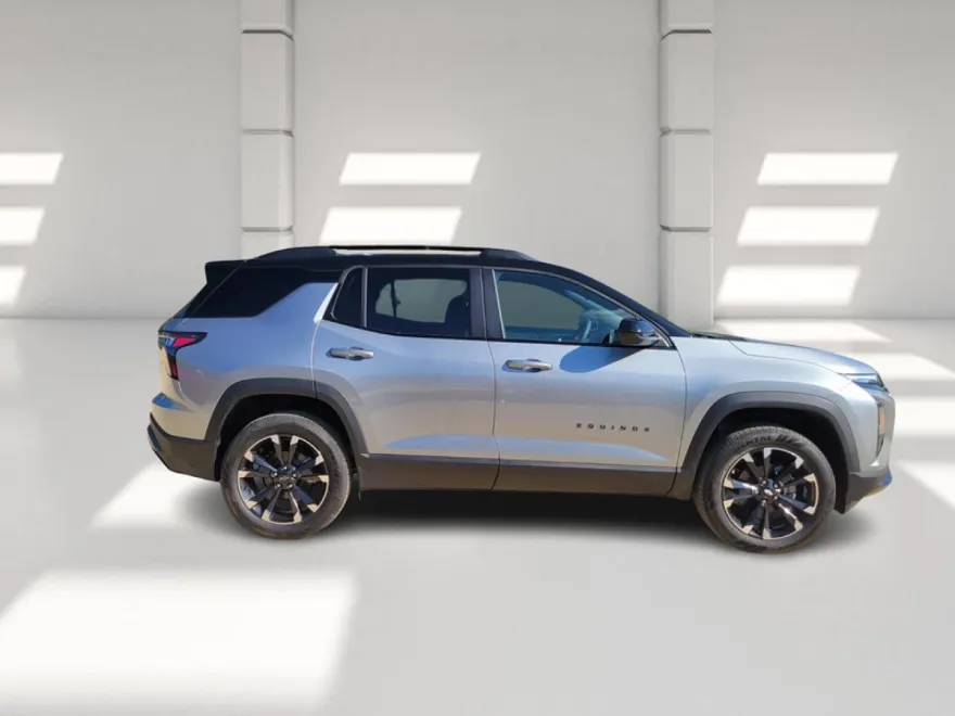 2026 Chevrolet Equinox RS photo 1