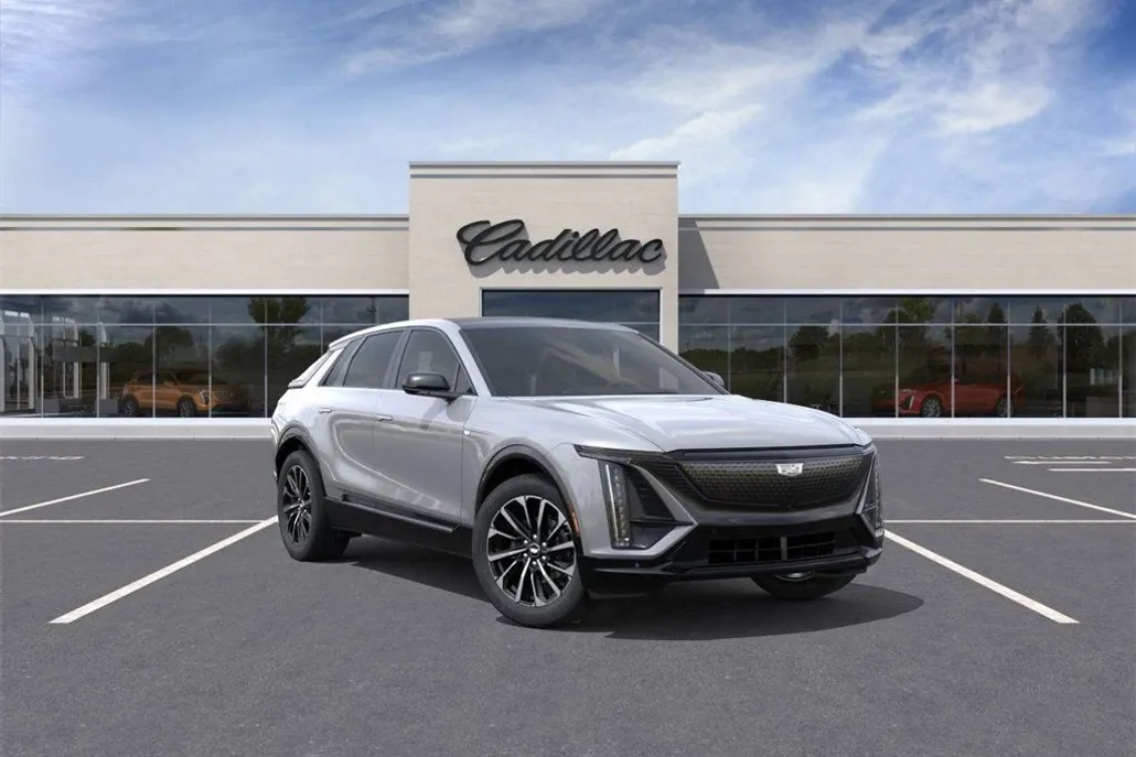 2025 Cadillac Lyriq Sport photo 1