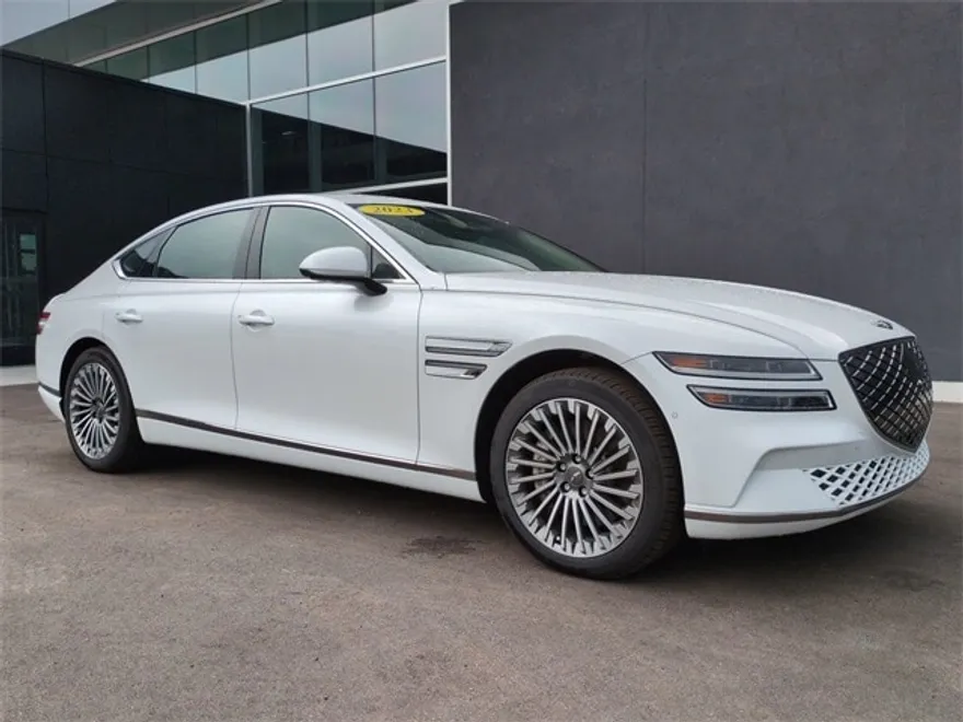 2023 Genesis Electrified G80 photo 1