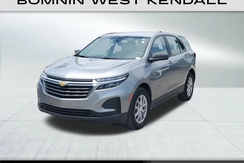 2023 Chevrolet Equinox LS photo 1