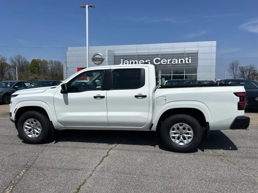 2025 Nissan Frontier Crew Cab S photo 1