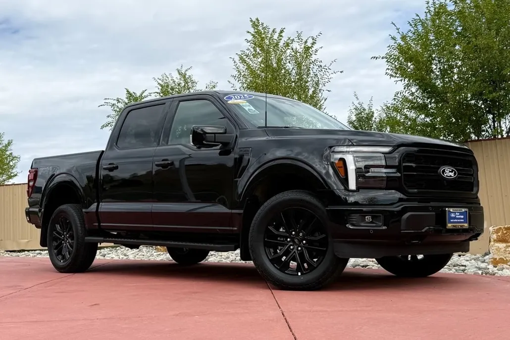 2025 Ford F-150 Lariat photo 1