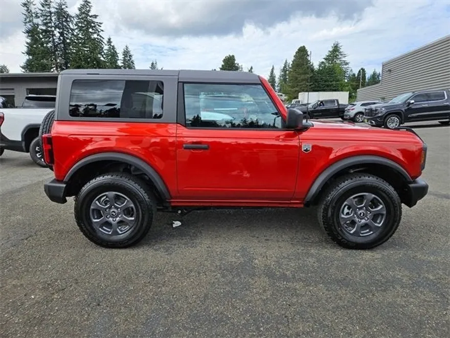 2024 Ford Bronco Big Bend photo 1