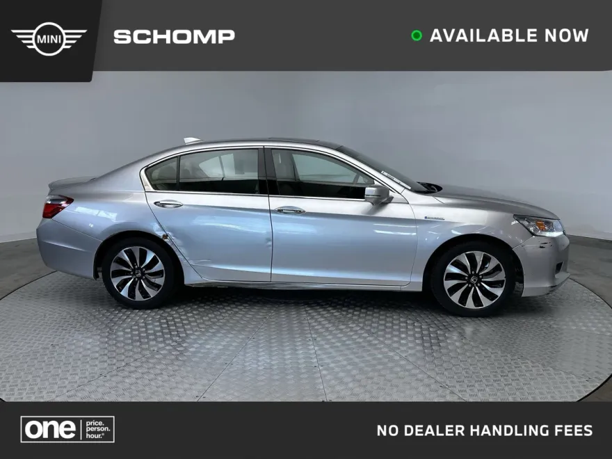 2015 Honda Accord Hybrid Touring photo 1