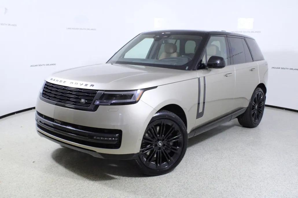 2025 Land Rover Range Rover SE photo 1