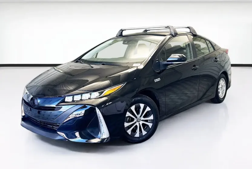 2022 Toyota Prius Prime LE photo 1