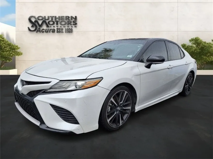 2019 Toyota Camry XSE V6 photo 1