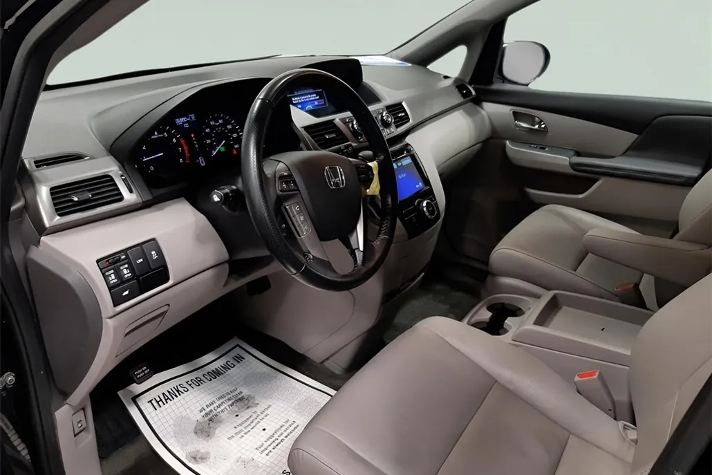 2016 Honda Odyssey EX-L photo 1