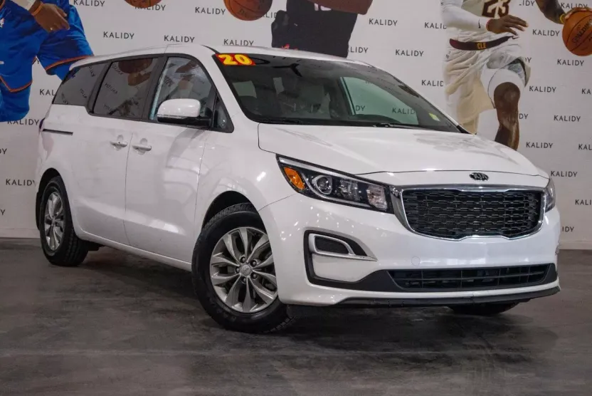 2020 Kia Sedona LX photo 1