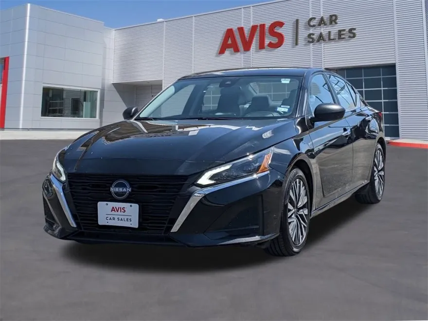 2024 Nissan Altima 2.5 SV photo 1