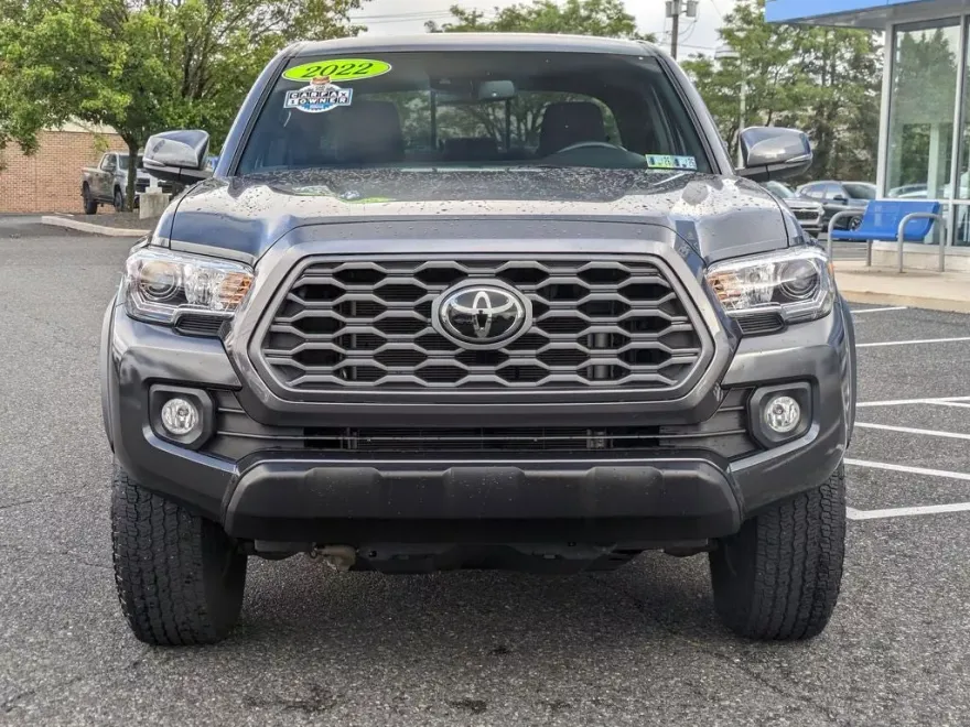 2022 Toyota Tacoma TRD Off-Road V6 SR photo 1