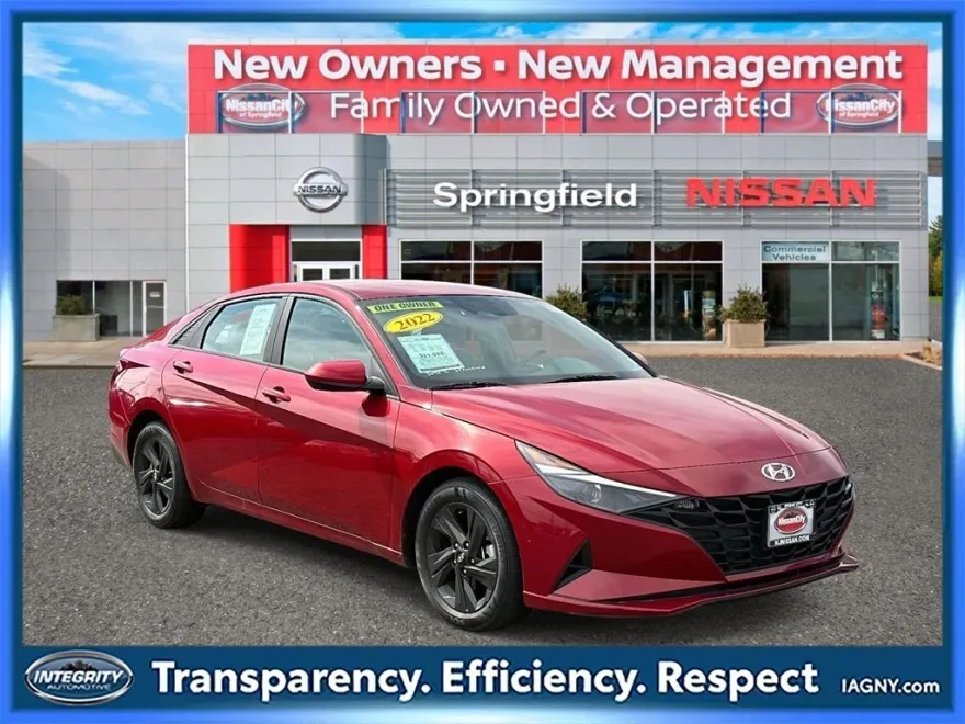 2022 Hyundai Elantra SEL photo 1