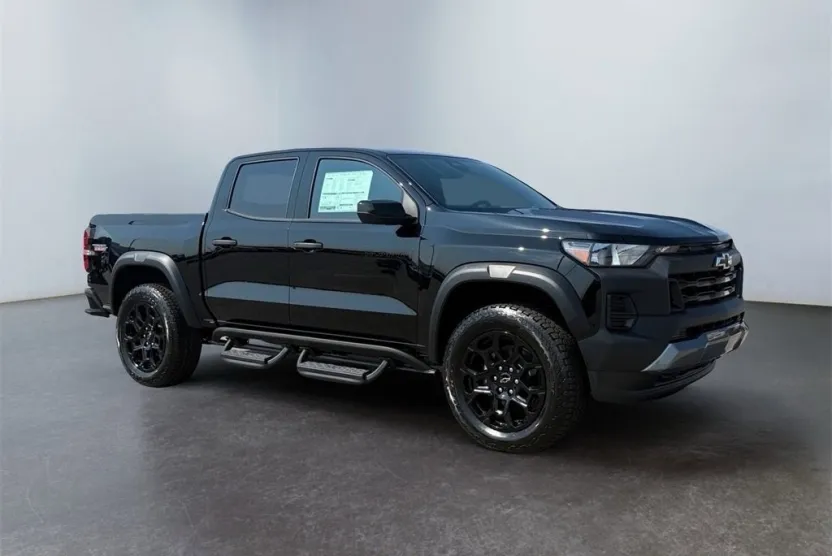 2026 Chevrolet Colorado Trail Boss photo 1